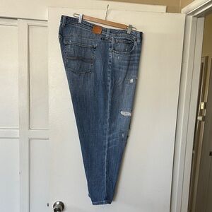 Lucky Brand Women’s Reese Distressed Boyfriend Jeans. Size 20.